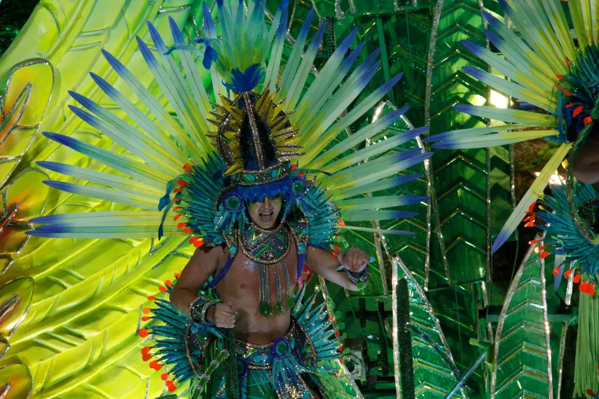 Fotos - Veja o desfile da Unidos do Viradouro