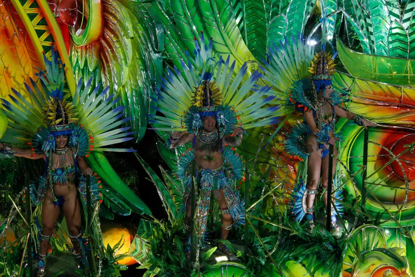 Fotos - Veja o desfile da Unidos do Viradouro