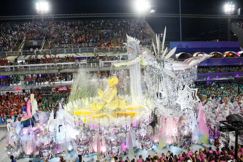 Fotos - Veja o desfile da Unidos do Viradouro