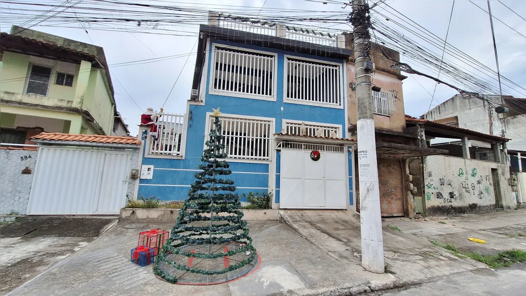 A tradição continua! Casa com decoração natalina segue encantando moradores do Boa Vista, em São Gonçalo; Vídeo