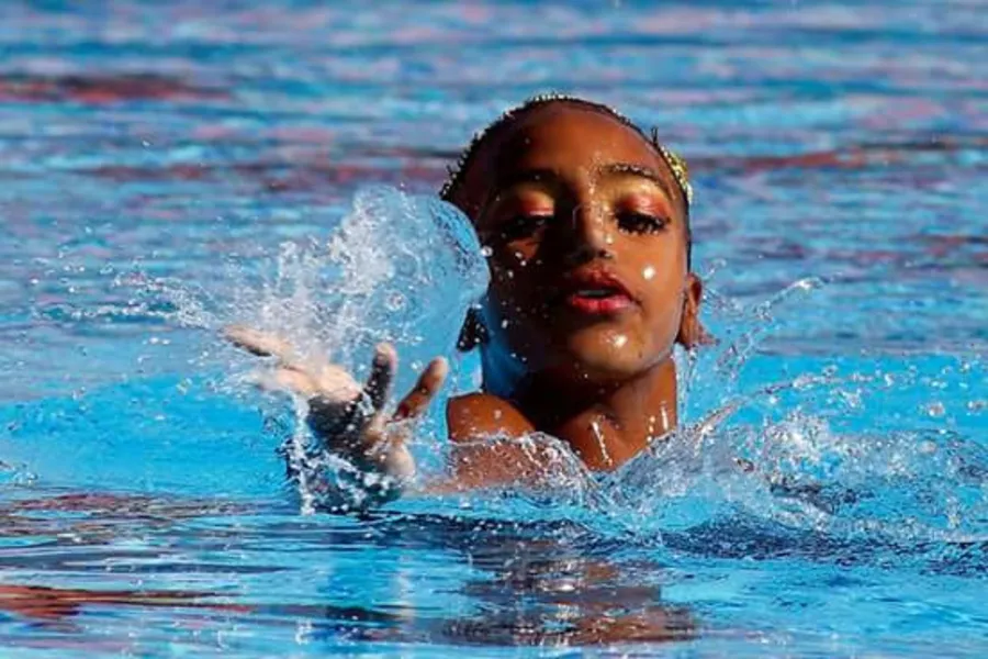 Atleta e modelo gonçalense é um dos principais nomes em desfile que homenageia o Dia da Consciência Negra