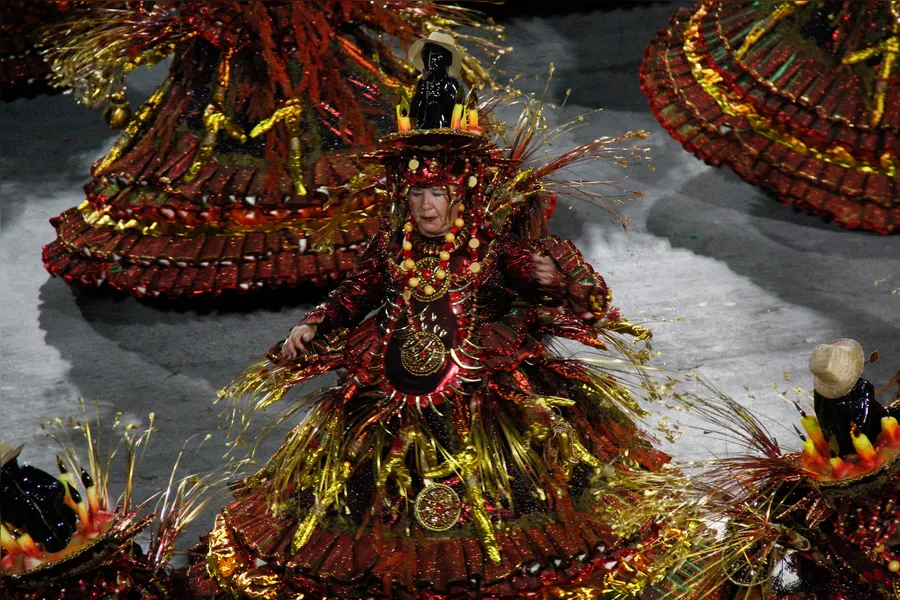 Fotos - Veja o desfile da Unidos do Viradouro