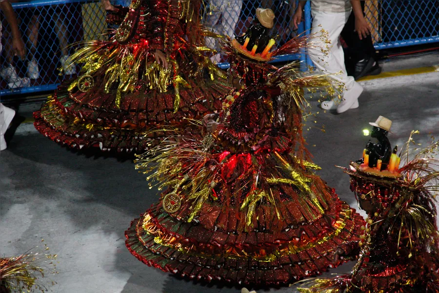 Fotos - Veja o desfile da Unidos do Viradouro