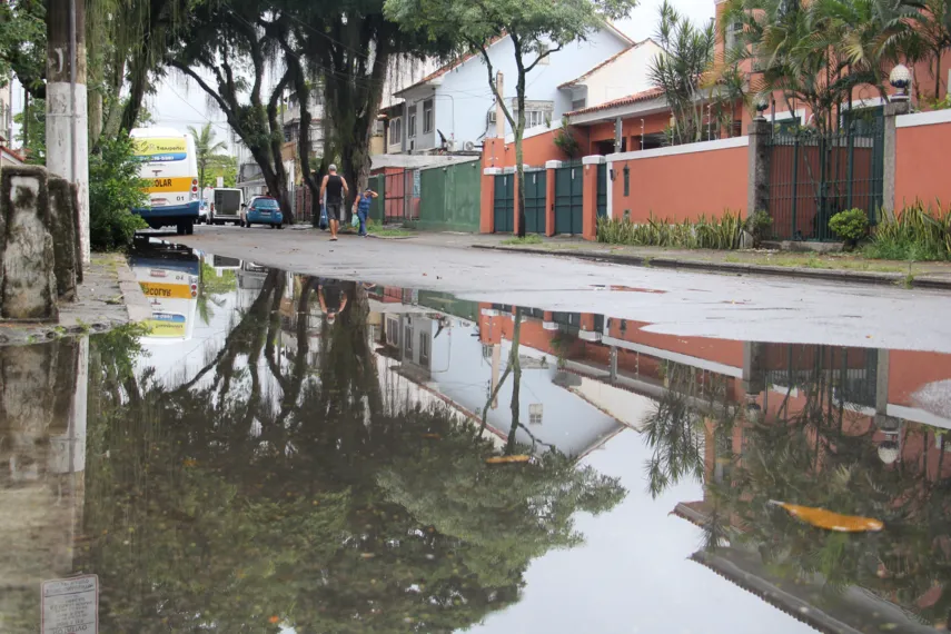 Bolsões de água são registrados após temporal; tempo segue instável