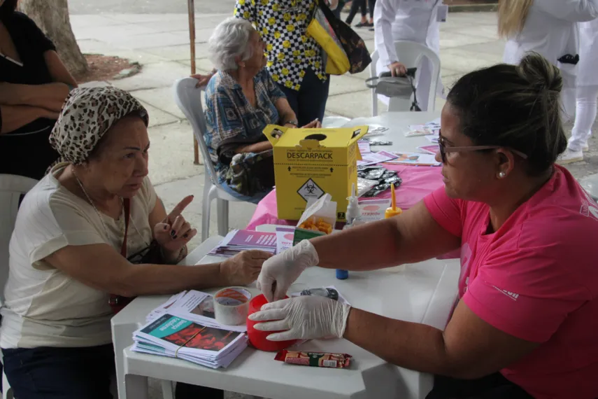 Universidade realiza ação social para mulheres em Niterói