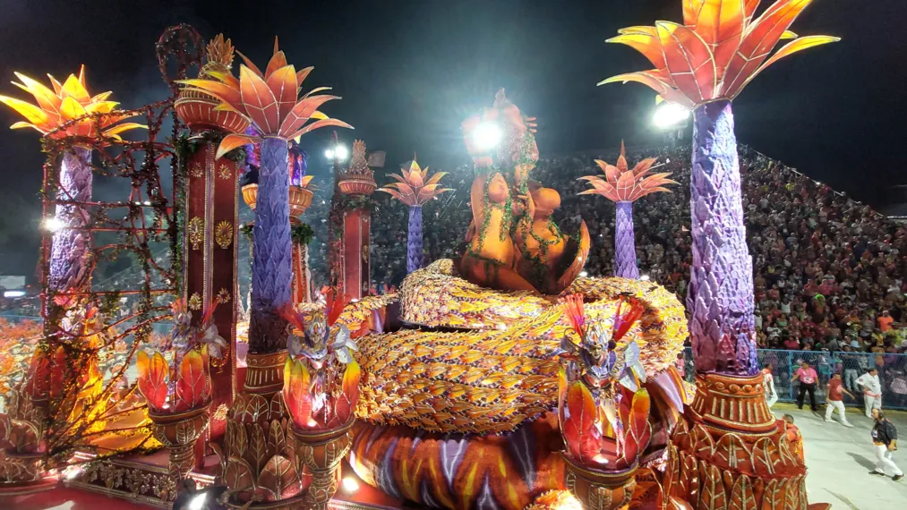 Salgueiro sonha com Paraíso, mas dificuldades no desfile infernizam escola