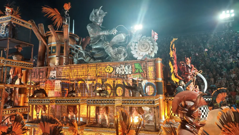 Salgueiro sonha com Paraíso, mas dificuldades no desfile infernizam escola