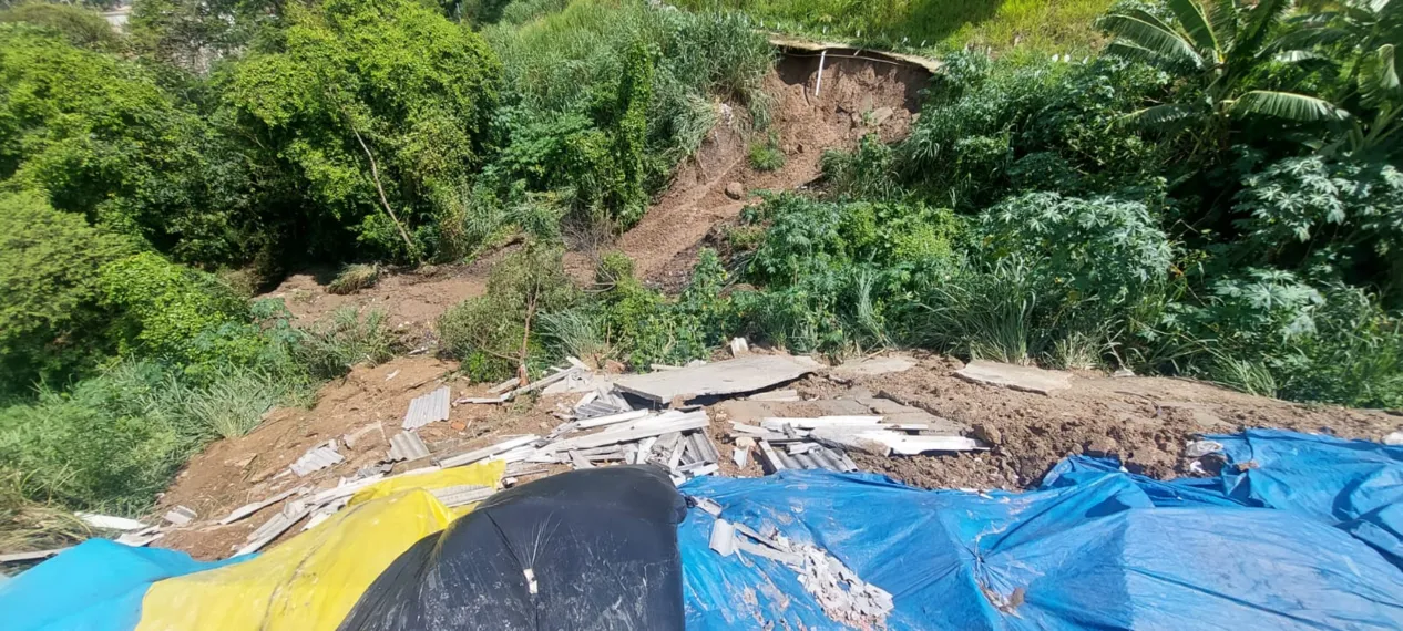 Moradores do Zumbi ainda sofrem por conta das chuvas