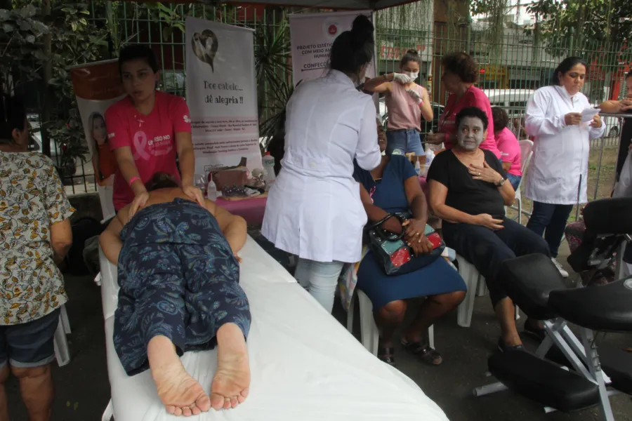 Universidade realiza ação social para mulheres em Niterói