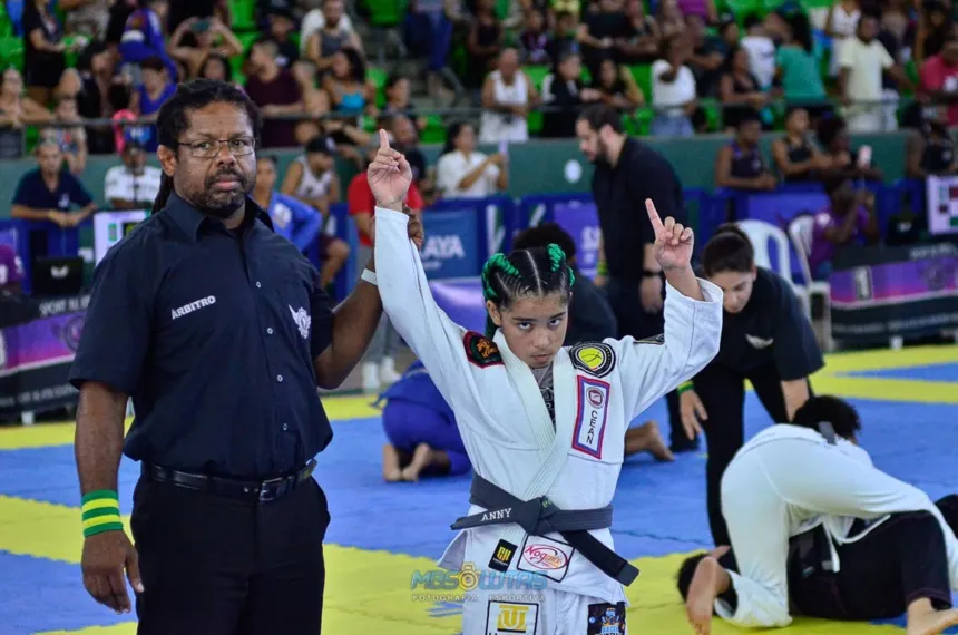 Irmãs Green: Atletas gonçalenses acumulam medalhas e se destacam no jiu-jitsu