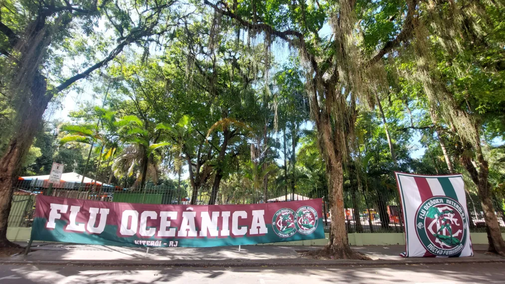 Torcida em Niterói vai à loucura com classificação do Fluminense