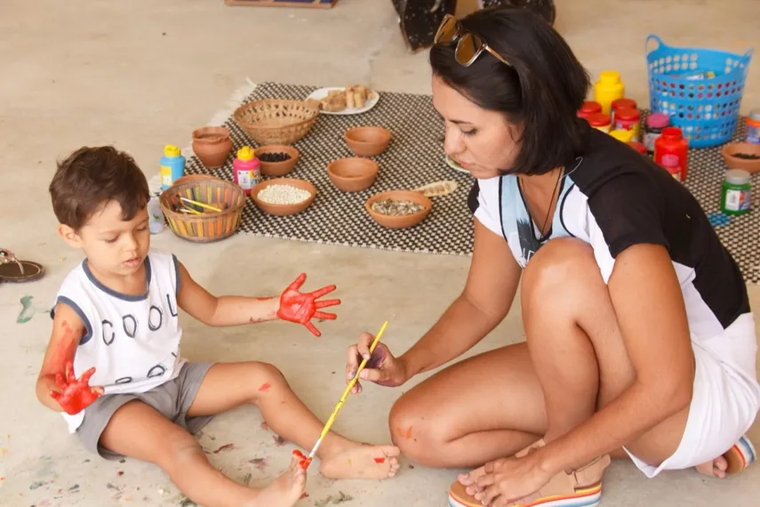 Artista mirim da Paraíba vai expor no Museu do Louvre, em Paris