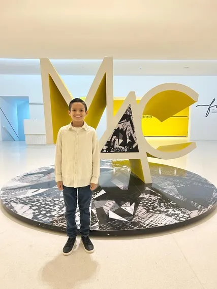 Artista mirim da Paraíba vai expor no Museu do Louvre, em Paris
