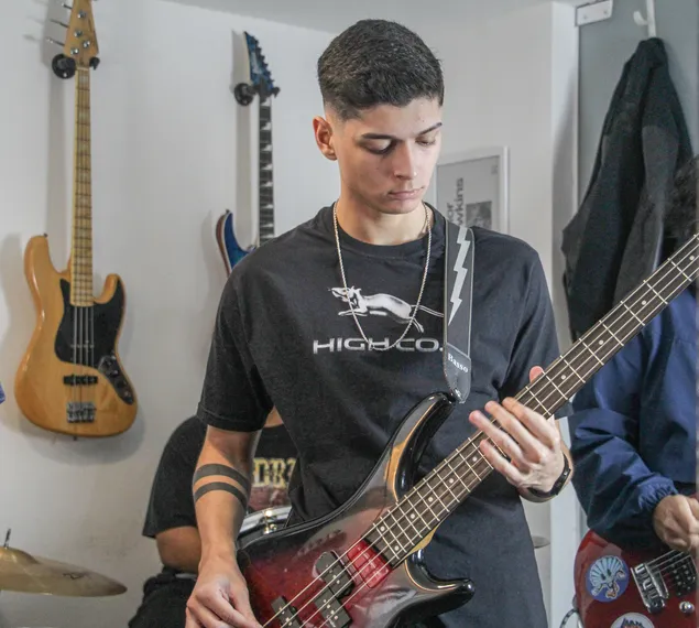 Dia Mundial do Rock: banda de Niterói tem missão de fortalecer o rock autoral na região
