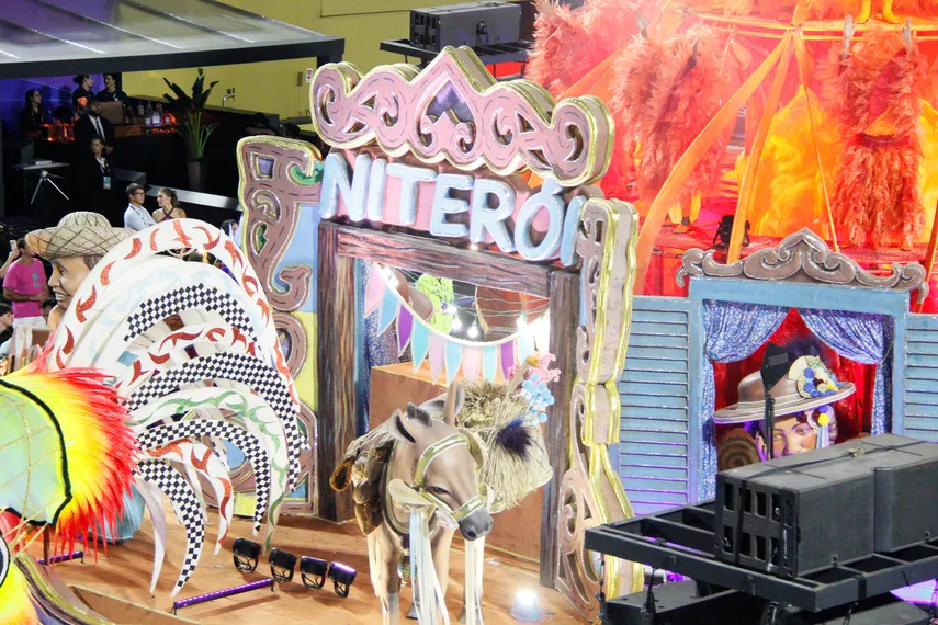 Fotos - veja o desfile da Acadêmicos de Niterói