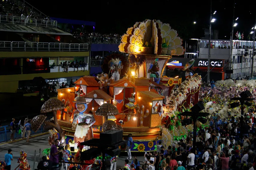 Fotos - veja o desfile da Acadêmicos de Niterói