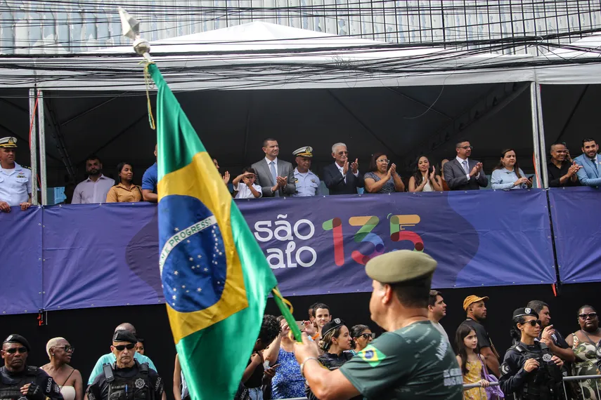 Galeria de fotos: Confira em detalhes o desfile pelos 135 anos de São Gonçalo