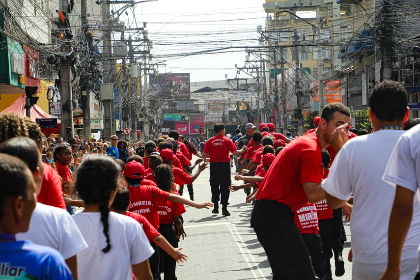 Galeria de fotos: Confira em detalhes o desfile pelos 135 anos de São Gonçalo