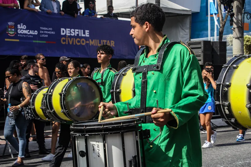 Galeria de fotos: Confira em detalhes o desfile pelos 135 anos de São Gonçalo