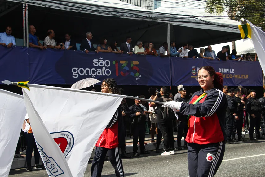 Galeria de fotos: Confira em detalhes o desfile pelos 135 anos de São Gonçalo