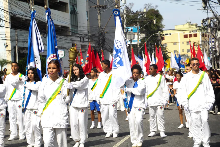Galeria de fotos: Confira em detalhes o desfile pelos 135 anos de São Gonçalo
