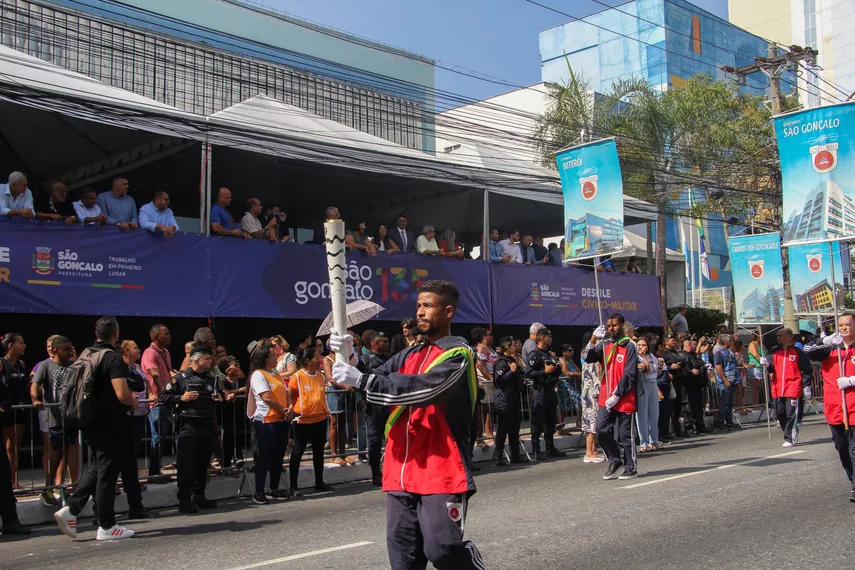 Galeria de fotos: Confira em detalhes o desfile pelos 135 anos de São Gonçalo