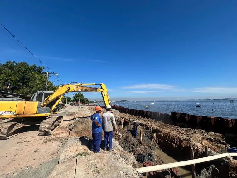 Obras de revitalização da nova orla avançam na Praia das Pedrinhas