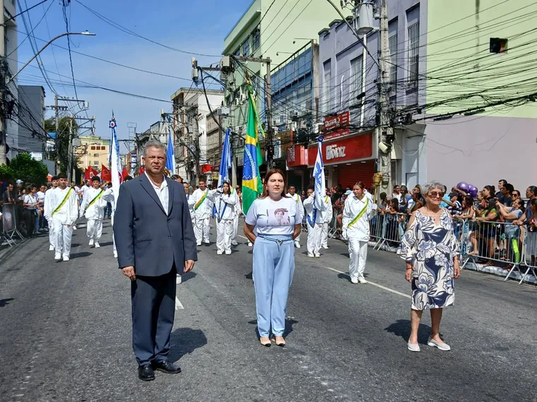 Parabéns, São Gonçalo! Município comemora aniversário de 135 anos com tradicional desfile no centro
