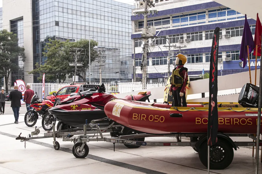 Primeiro dia de Simpósio promovido pelo Corpo de Bombeiros, com apoio da Universo, aborda temas sobre saúde física e mental