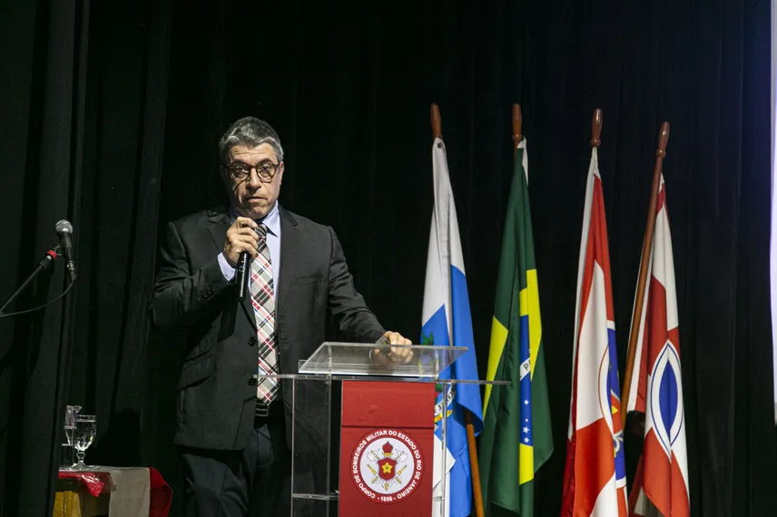 Primeiro dia de Simpósio promovido pelo Corpo de Bombeiros, com apoio da Universo, aborda temas sobre saúde física e mental