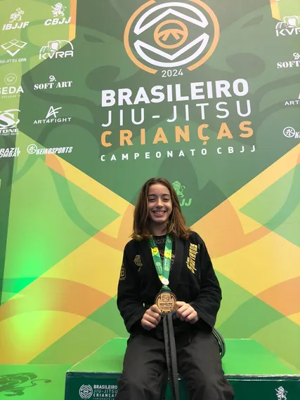 Primeiro lugar do pódio: Atleta gonçalense conquista três títulos nacionais consecutivos de Jiu-Jitsu