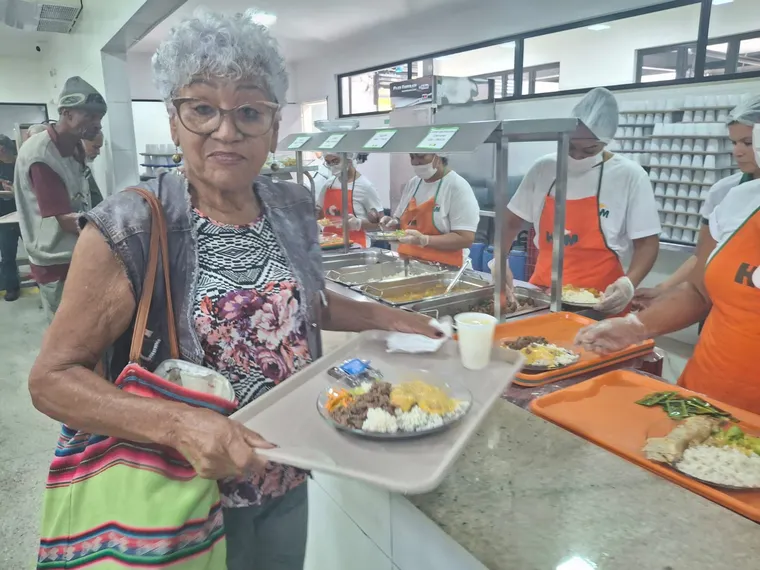 Restaurante do Povo de São Gonçalo serve até 2 mil almoços por dia a R$ 1