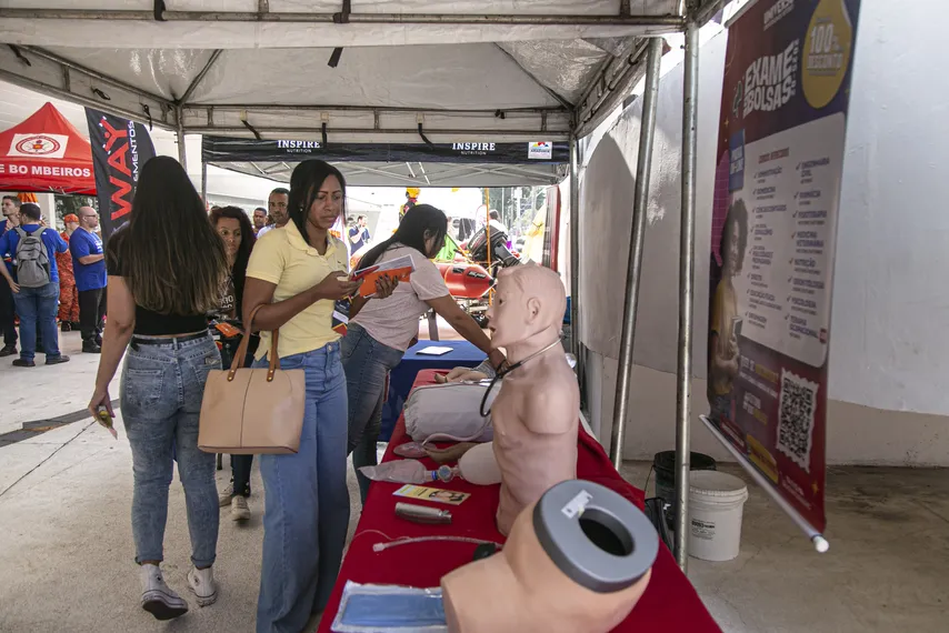 Simpósio do Corpo de Bombeiros apresenta palestras e ações práticas com foco na prevenção e salvamento terrestre