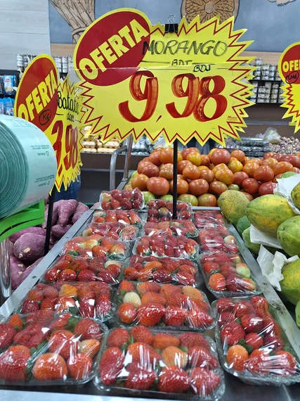 Sobremesa viral: Alta procura pelo "morango do amor" faz preço da fruta disparar em São Gonçalo