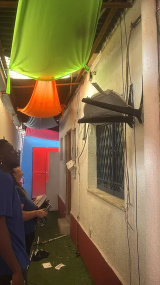 Tradicional escola de São Gonçalo é furtada e vandalizada no Vila Lage; vídeo