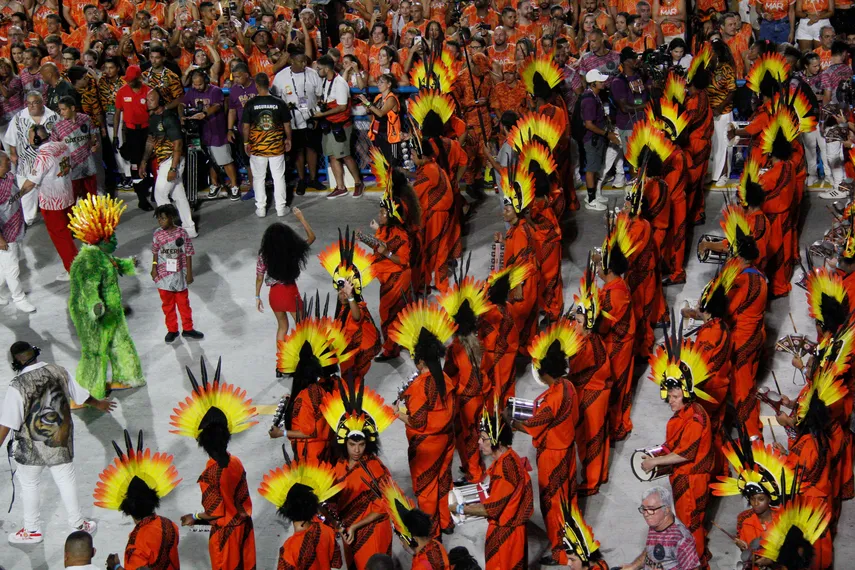 Veja o desfile da Porto da Pedra em fotos