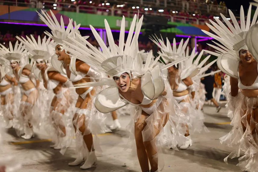 Veja o desfile da Porto da Pedra em fotos