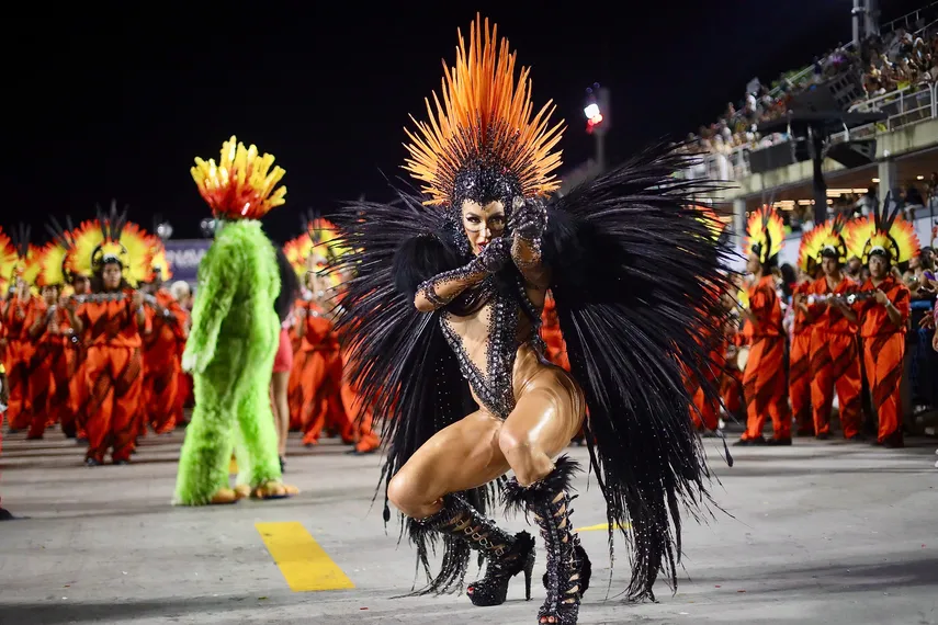 Veja o desfile da Porto da Pedra em fotos