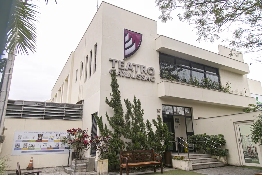 Berços da cultura em Niterói e São Gonçalo: conheça as histórias dos teatros da região
