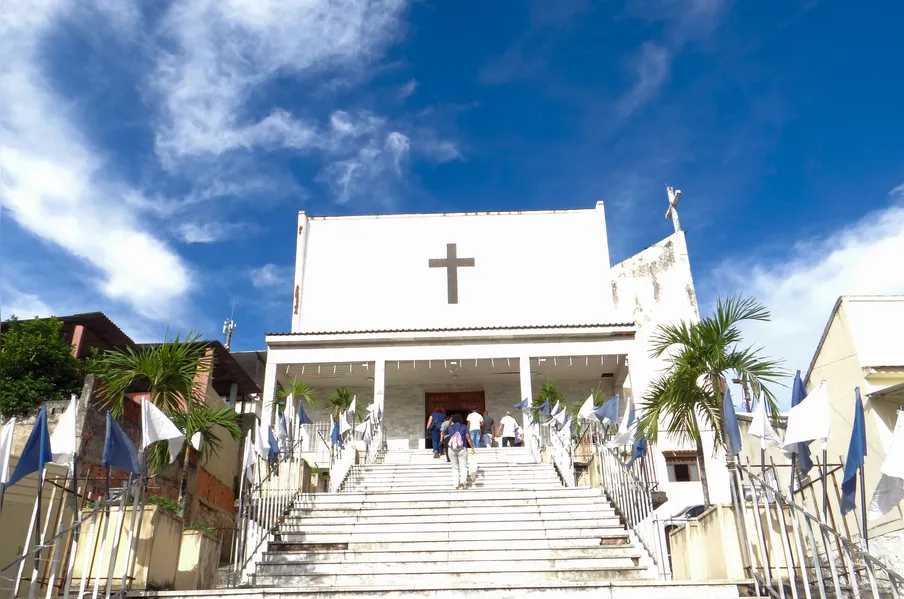 Dia de Nossa Senhora de Fátima: Fiéis manifestam gratidão em paróquia de São Gonçalo