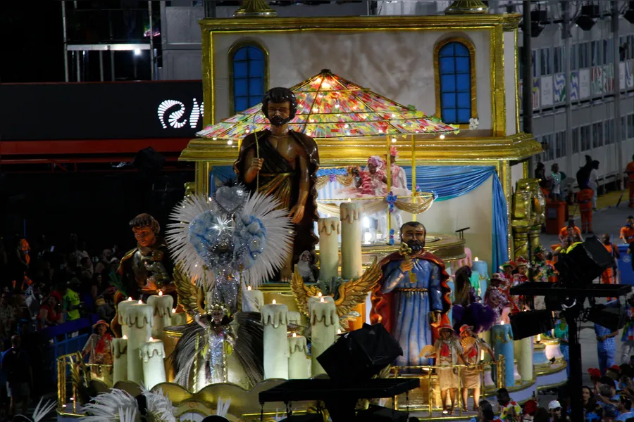 Fotos - veja o desfile da Acadêmicos de Niterói