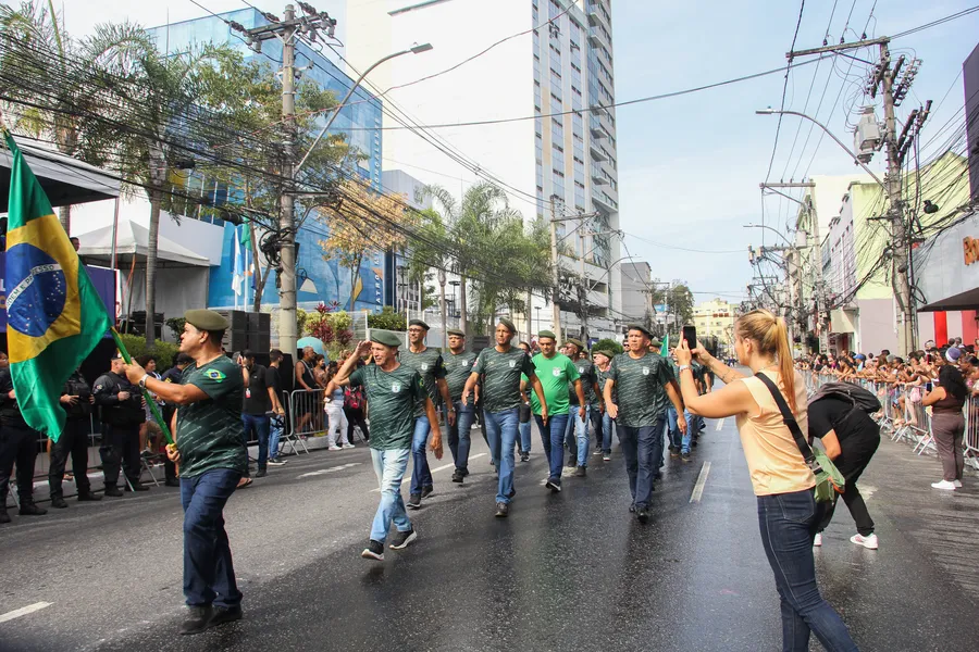 Galeria de fotos: Confira em detalhes o desfile pelos 135 anos de São Gonçalo