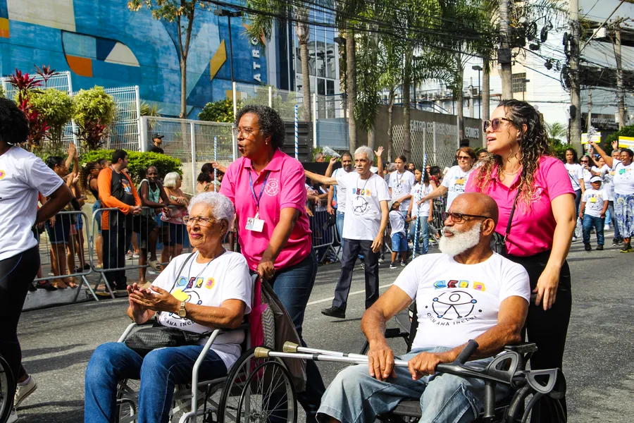 Galeria de fotos: Confira em detalhes o desfile pelos 135 anos de São Gonçalo