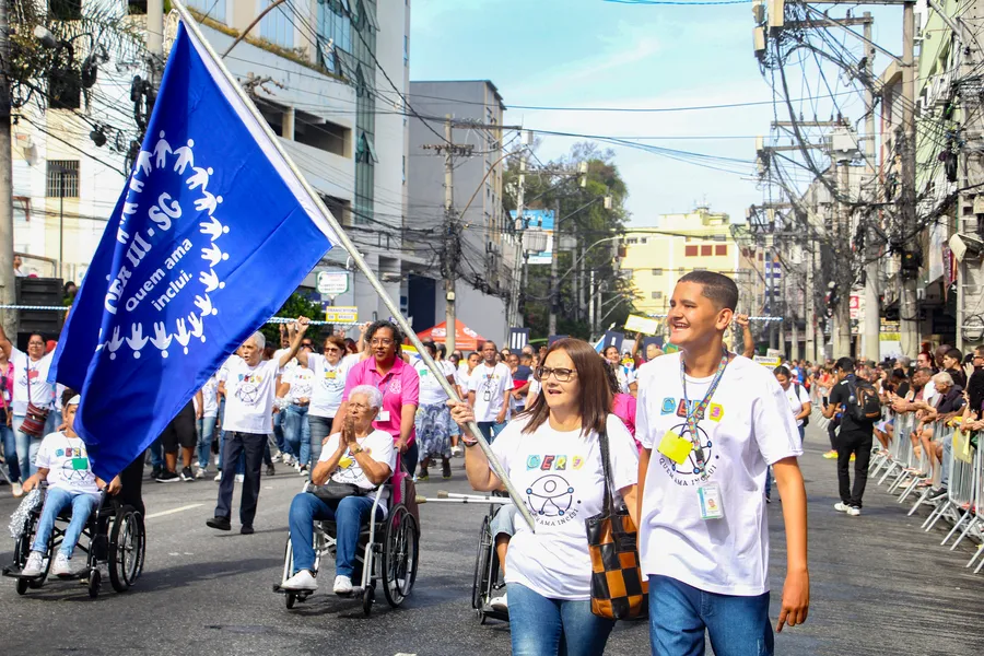 Galeria de fotos: Confira em detalhes o desfile pelos 135 anos de São Gonçalo
