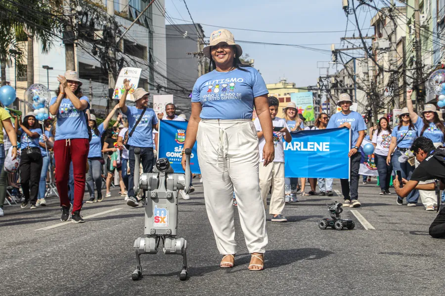 Galeria de fotos: Confira em detalhes o desfile pelos 135 anos de São Gonçalo