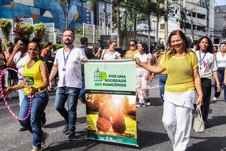 Galeria de fotos: Confira em detalhes o desfile pelos 135 anos de São Gonçalo