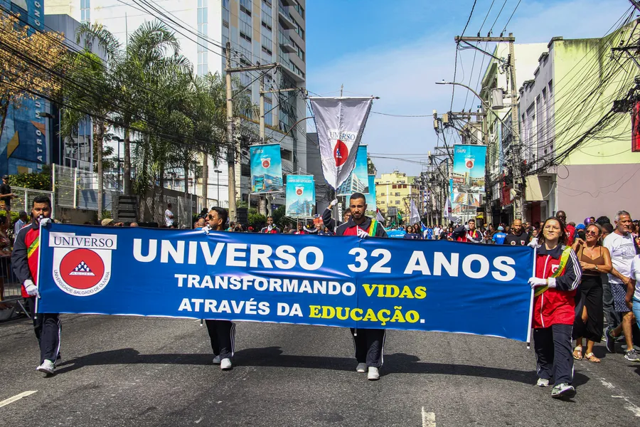 Galeria de fotos: Confira em detalhes o desfile pelos 135 anos de São Gonçalo