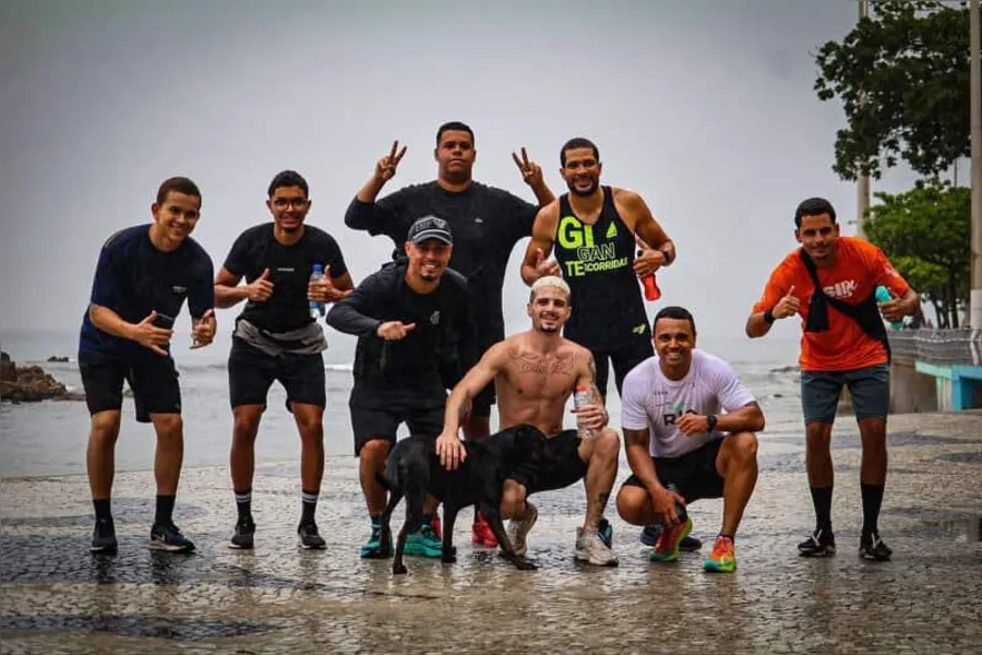 Motivação e combate à ansiedade: gonçalense "viraliza" com vídeos motivacionais de corridas pelas ruas da cidade