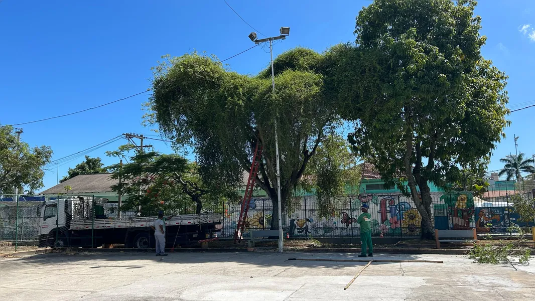 OSG faz por você: após reportagem, prefeitura inicia limpeza da Praça do Barreto