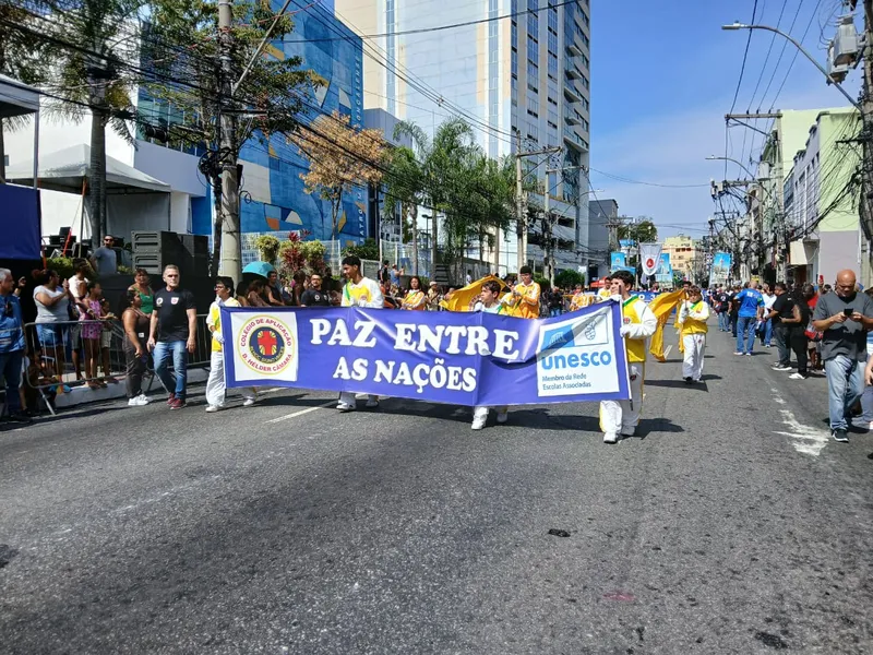 Parabéns, São Gonçalo! Município comemora aniversário de 135 anos com tradicional desfile no centro